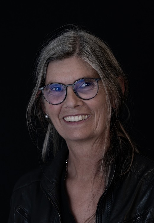 Portrait der deutschen Künstlerin Beate Axmann