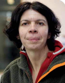 Portrait der rumänischen Künstlerin Monica Schuller