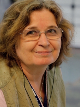 Portrait der russisch/griechischen Künstlerin Natalia Kazirelova