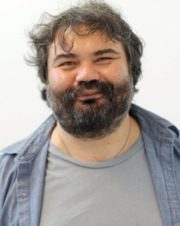 Portrait des weissrussischen Grafikers Roman Zaslonov